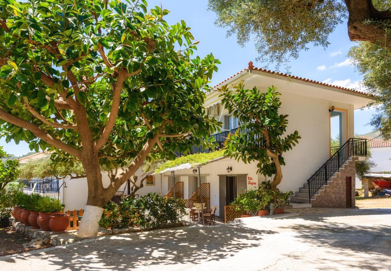 Villa Regina Keri Exterior photo